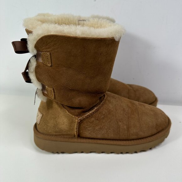 Ugg Bailey Brown Bow Boots Women's Size 7 USA - Picture 3 of 11